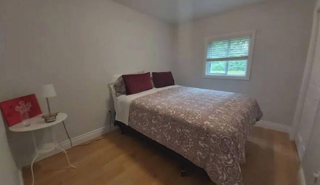 Bayfront Rustic Cottage | 4Br + Pet Friendly