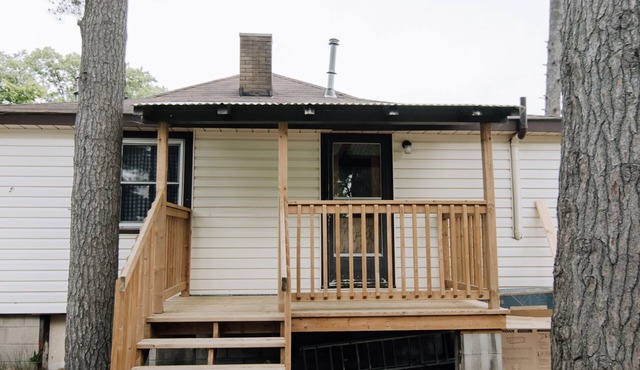 BEACHFRONT COTTAGE IN WASAGA BEACH - SANDPIPER BEACH RESORT - COTTAGE UNIT # 12