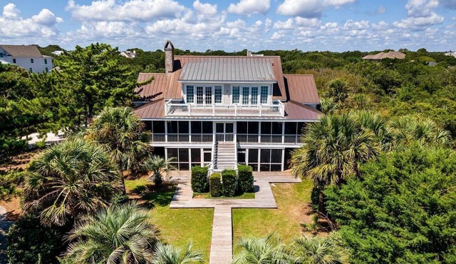Beachfront Vacation Home with Private Boardwalk in Georgetown SC