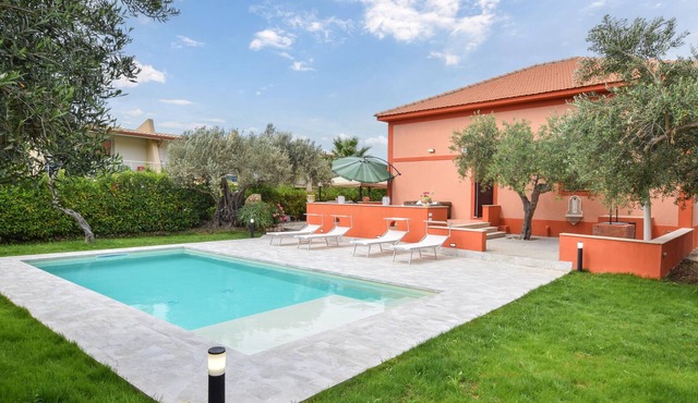 Beautiful home in Castellammare del Golf
