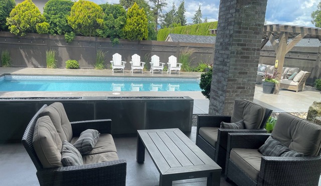 Beautiful home located in Kelownas most upscale neighbourhood