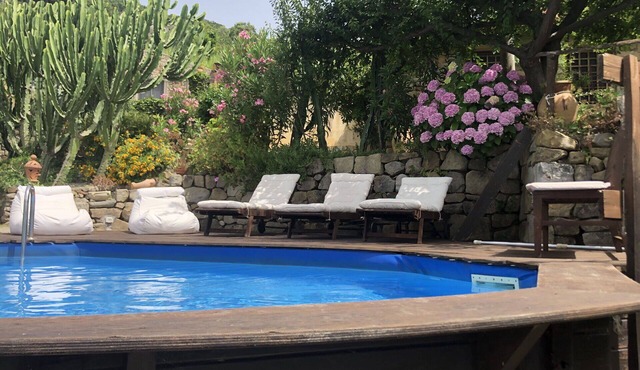 Beautiful private villa for 13 guests with private pool, A/C, TV and panoramic view