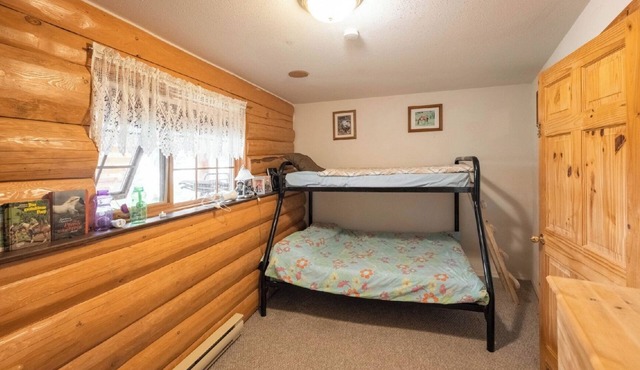 Beautiful Ranch stay for up to 10 people