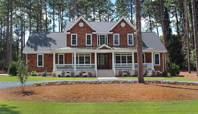 Beautiful recently constructed luxury home located 1 mile from Pinehurst #2.