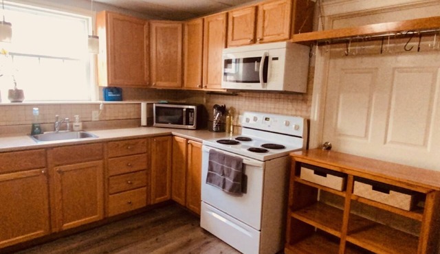 Beautiful spacious suite close to great hiking, ATV, Snowmobile trails.