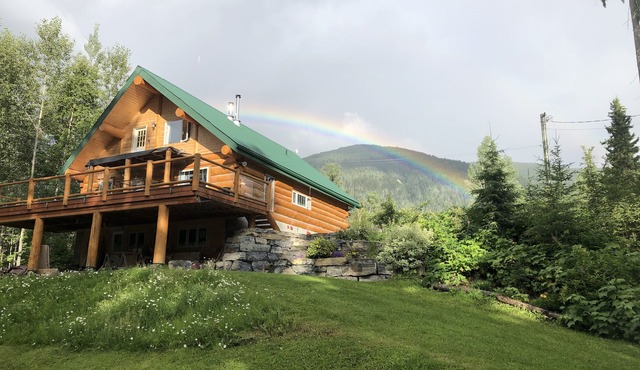 Beautiful Suite with Ski Resort & National Parks Nearby.