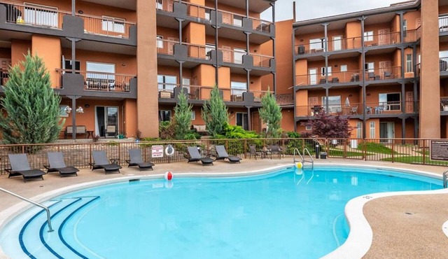 Beautiful Townhouse on the lake. Winter Snowbirds welcome please enquire.