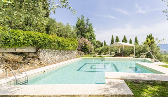 Beautiful villa with WIFI, A/C, private pool, TV, terrace, pets allowed and panoramic view