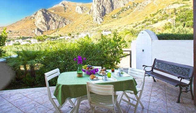 Belvilla by OYO Pleasant holiday home with garden