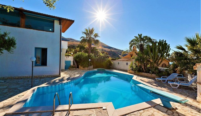 Belvilla by OYO Villa Le Palme Nove