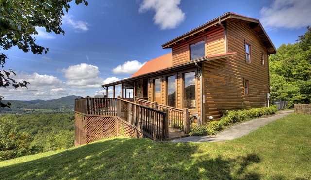 Best Panoramic Views! 5 min. to National Park - Sleeps 10 - Top 10%