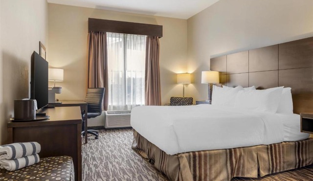 Best Western Plus Bridgewater Hotel & Convention Centre