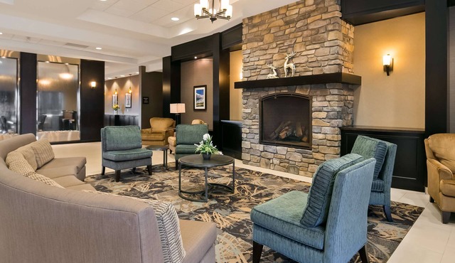Best Western Plus Okotoks Inn & Suites