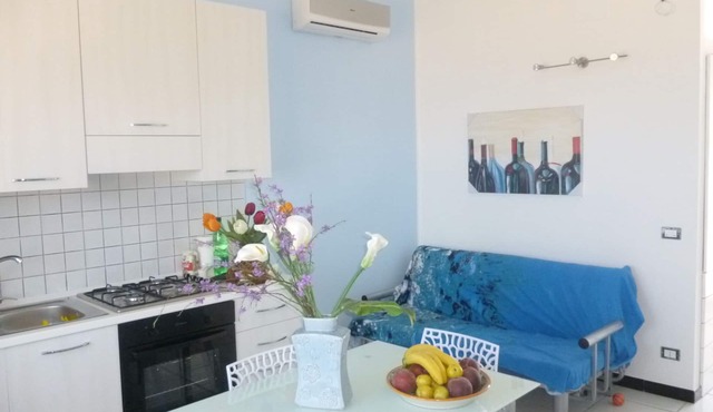 Blue Apartment 3, Sea view 200 m from the beach 20% DISCOUNT JULY SEVEN