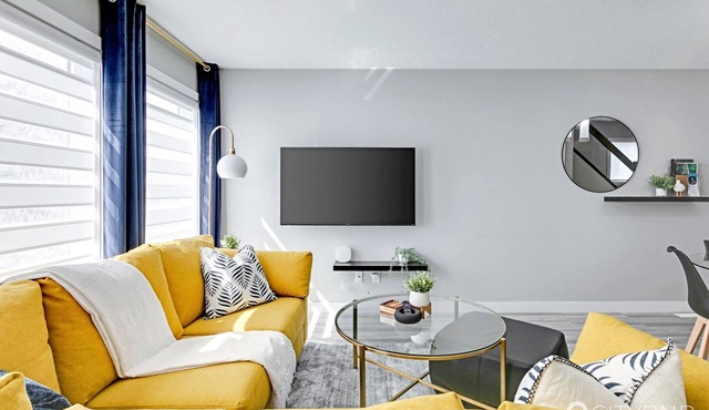 Bonnie Doon. New Infill. 3bd/2.5bth. Garage parking.