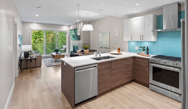 Brand New! Stunning Seaside Condo Suite