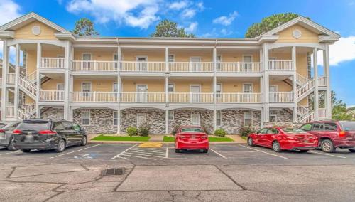 Bright 1BR Escape Near Beach Golf
