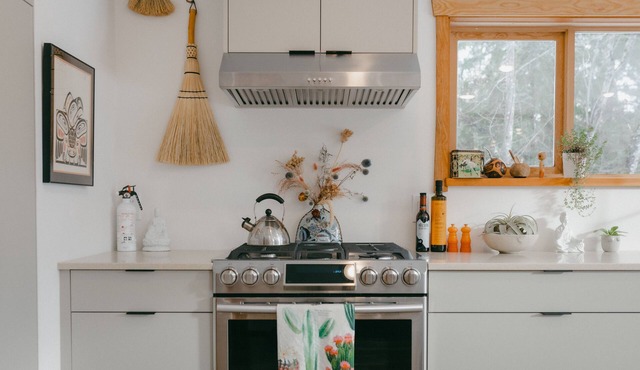 Bright and beautiful newly renovated cabin.