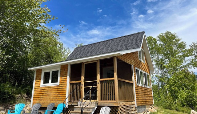 Bright and charming cabin on the Cabot Trail overlooking St. Ann’s bay.