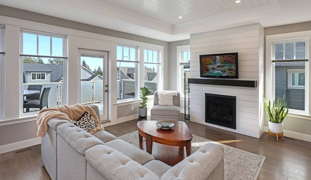 Bright and gorgeous house close to Mt Washington and Crown Isle