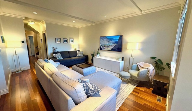 Bright Family Home in the Heart of Lynn Valley!