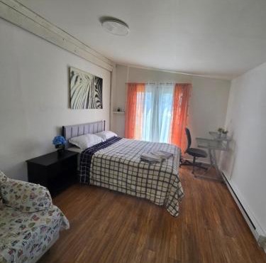 Brossard room 3