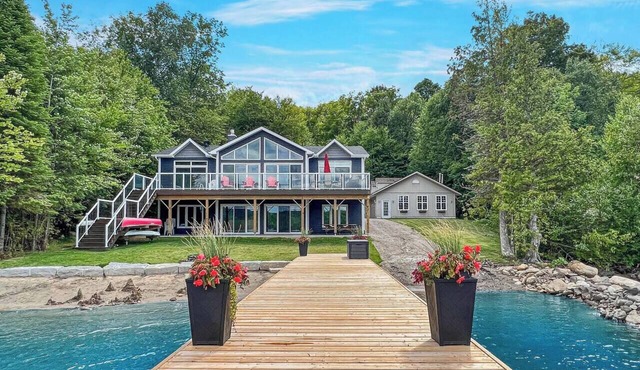 Buena Vista Executive Cottage - Redstone Lake