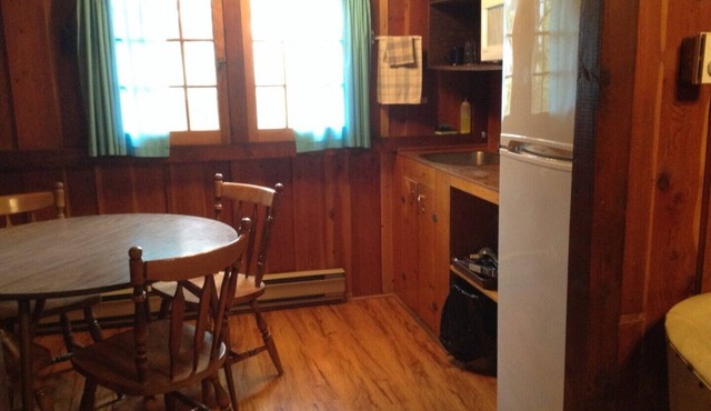 Bungalow #4 sleeps 4