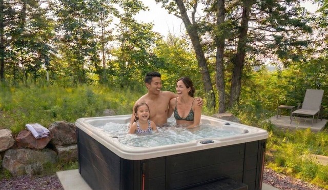 Private Spa| Hiking | Skiing | Mini Chalet Élios
