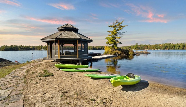 CAMP KAHSHE | Luxury Beachfront Muskoka Cottage Rental