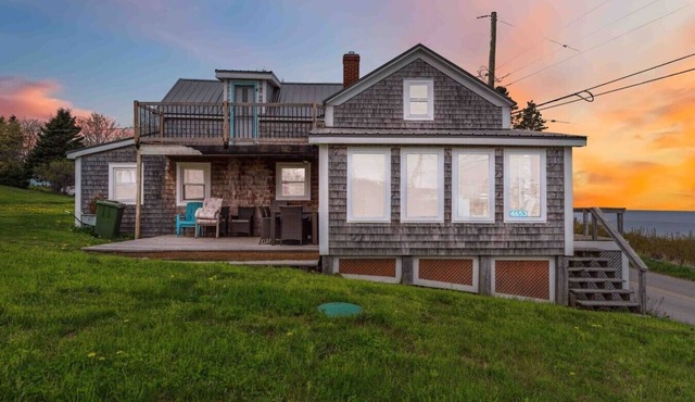 Canada Creek Coastal Cottage - Annapolis Valley