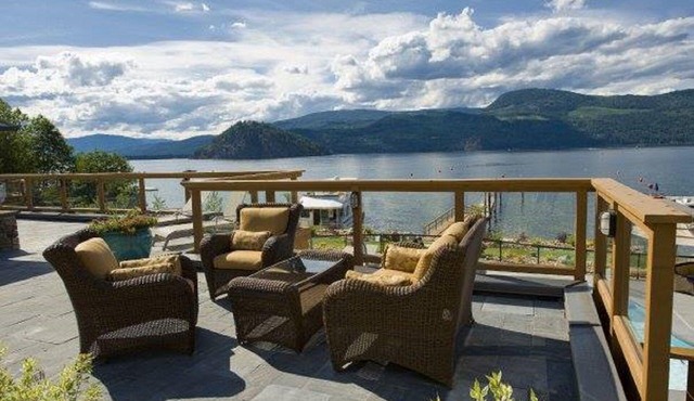 Carmel Beach Private Lodges - Unit #9. Lakefront 4 bedroom lodge.