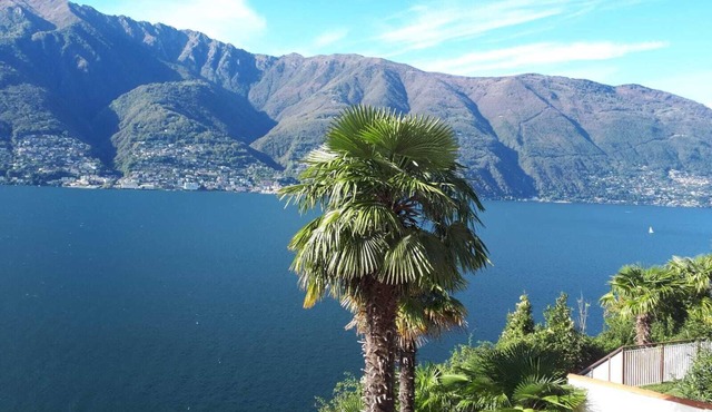 Casa Roccia - Ferienwohnung am Lago Maggiore in Pino Sulla Sponda