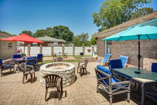 Centrally Located Hampton Home: 6 Mi to Downtown!