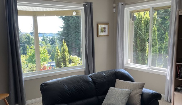 Centrally located ocean view suite for work or vacation.