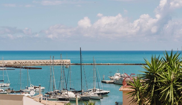 Cerri Hotel