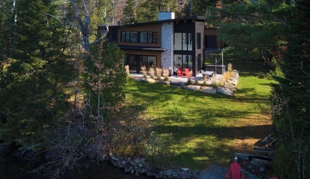 Chalet du Barrage Lakefront & Private Dock