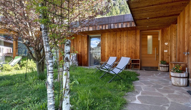 Chalet “Petrunderhof Winter Magic” with Mountain Views, Shared Terrace & Wi-Fi