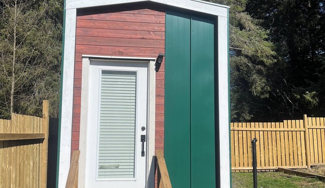 Charming 1-bedroom house with WiFi and AC in Prince Rupert