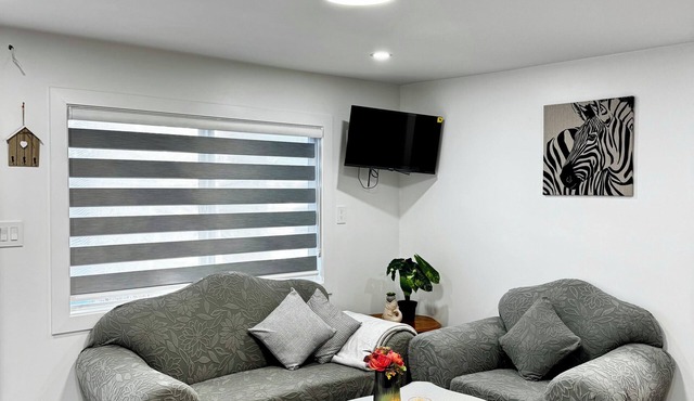 Charming 2-bedroom house with WiFi, AC in fabulous Abbotsford