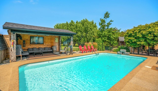 Charming 3-Bedroom Orchard Retreat with Private Pool & Sauna | Sleeps 7
