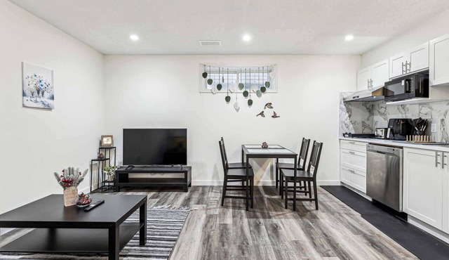 Charming Basement Suite with Parking & Laundry