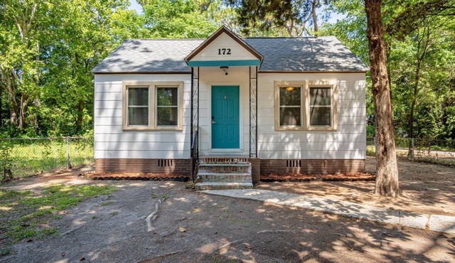 Charming home away from home 2-bed 2-bath house with WiFi, AC in lovely Sumter