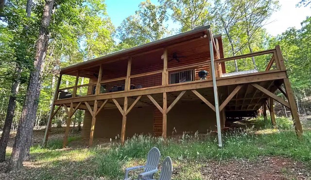 Charming Mountain Getaway with Hot Tub, Game Room -15min drive to casino! in Murphy