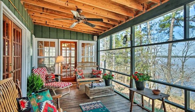 Charming Waterfront Ridgeway Cabin w/Dock!
