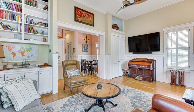 Charming Wilmington Cottage - Walk to Downtown!