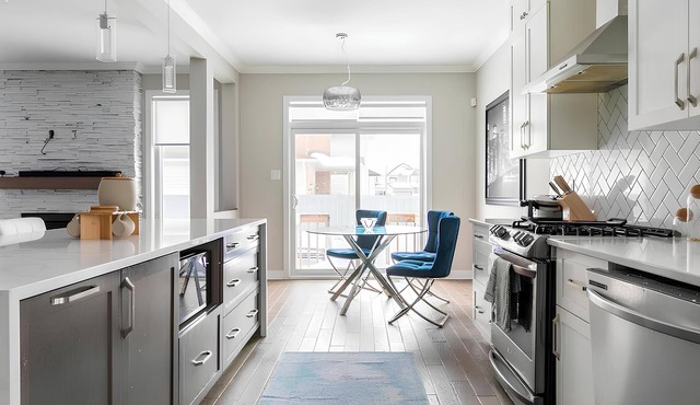 Cheerful and Modern