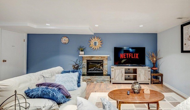 Chic 2-Bedroom Basement Unit Near Downtown Calgary