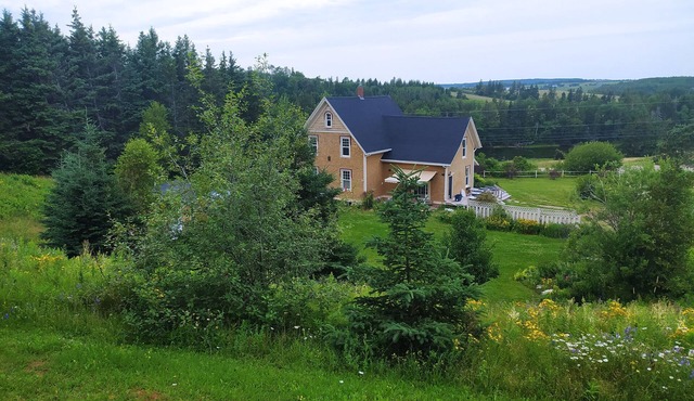 "Clinton Hills Summer House" 2023 Tourism PEI license nbr:40000015