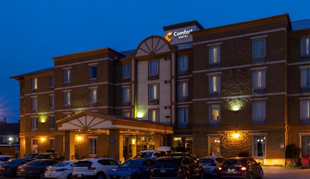 Comfort Hotel Bayer's Lake